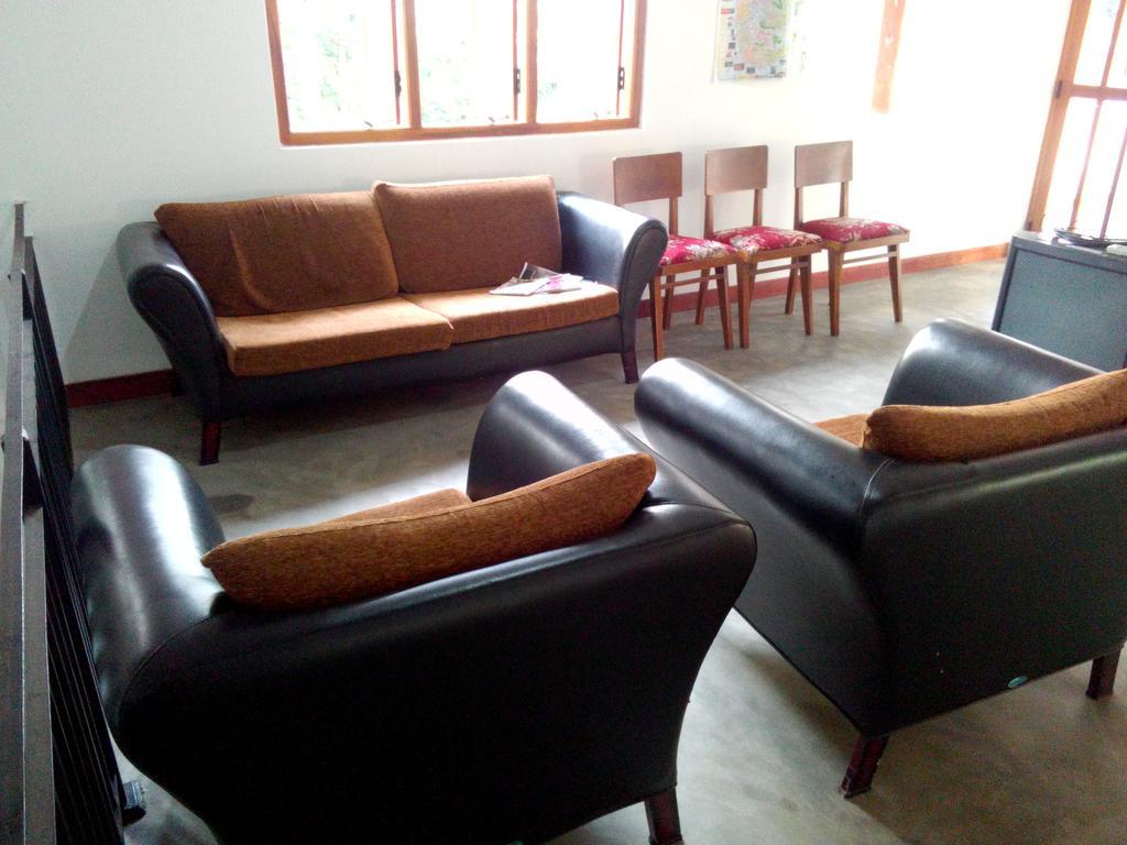 Chelli Homestay Negombo Extérieur photo