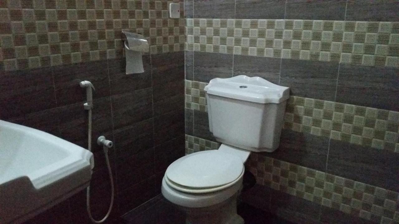 Chelli Homestay Negombo Extérieur photo